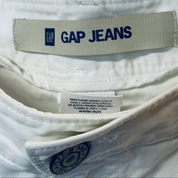 GAP Vintage Mini Denim Skirt with pockets, Size 8, White - Picture 3 of 7